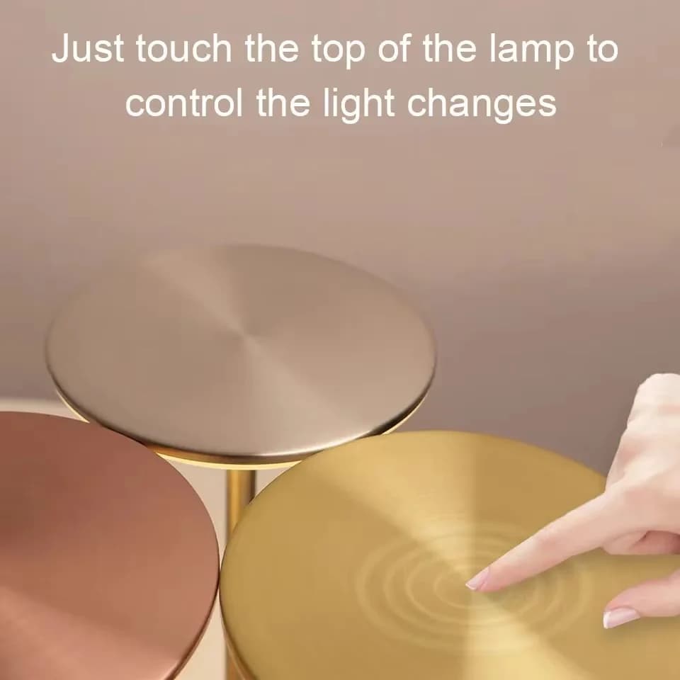 Lampada da tavolo LED in cristallo e metallo, regolabile su 3 colori
