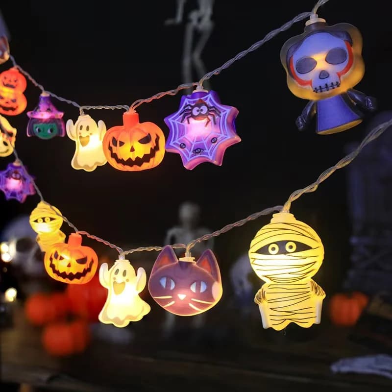 Luci a catena a forma di Halloween alimentate a batteria